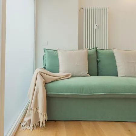 Appartement A Step From The By Rent